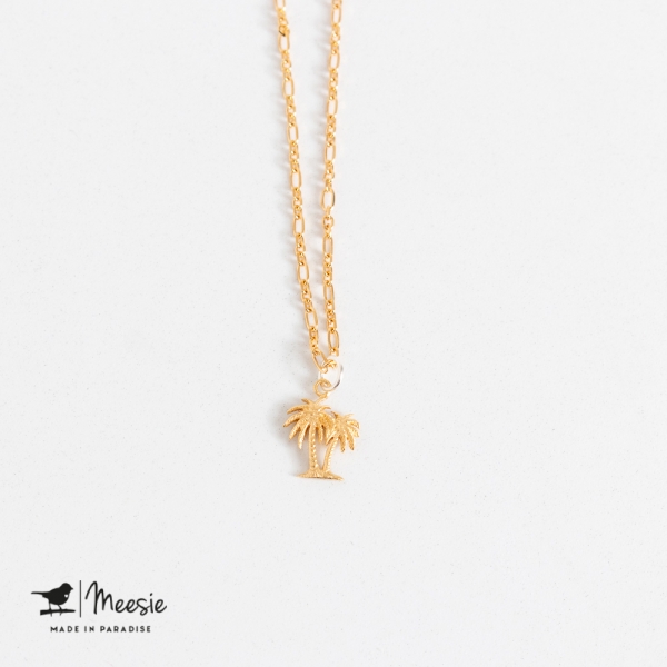 Ketting: Shortie Palmboom bedel goud op zilver - 3 stuks Ketting: Shortie Palmboom bedel goud op zilver - 3 stuks